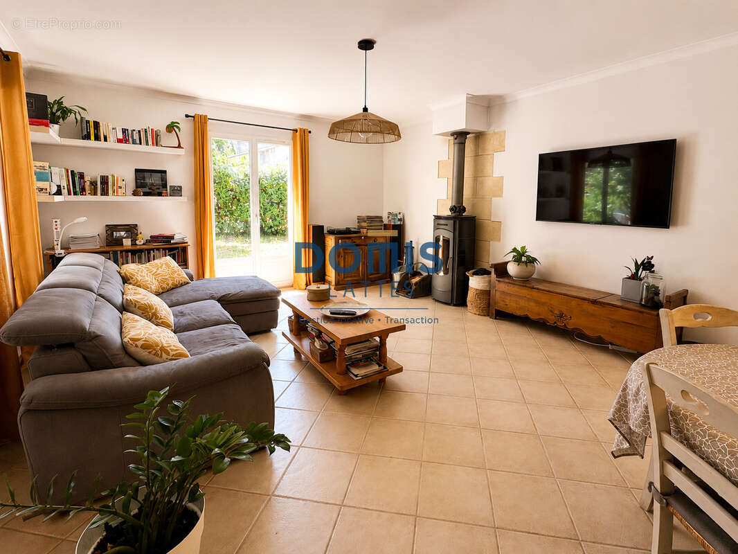 Maison à SAINTE-ANASTASIE