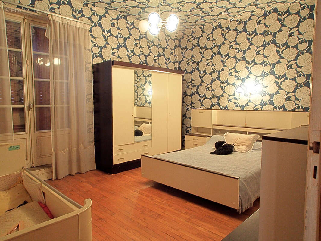 Maison 270 m² à Merlines  - photo 9
