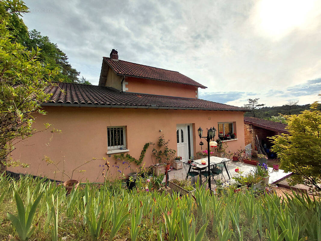 Maison à CHATEAU-L'EVEQUE