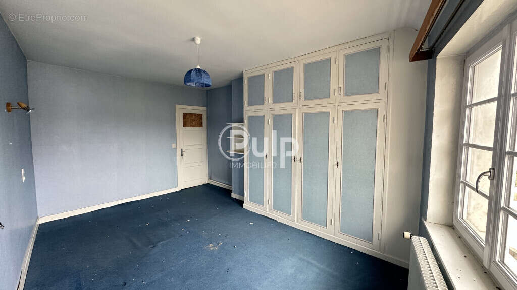 Maison à BRUAY-LA-BUISSIERE