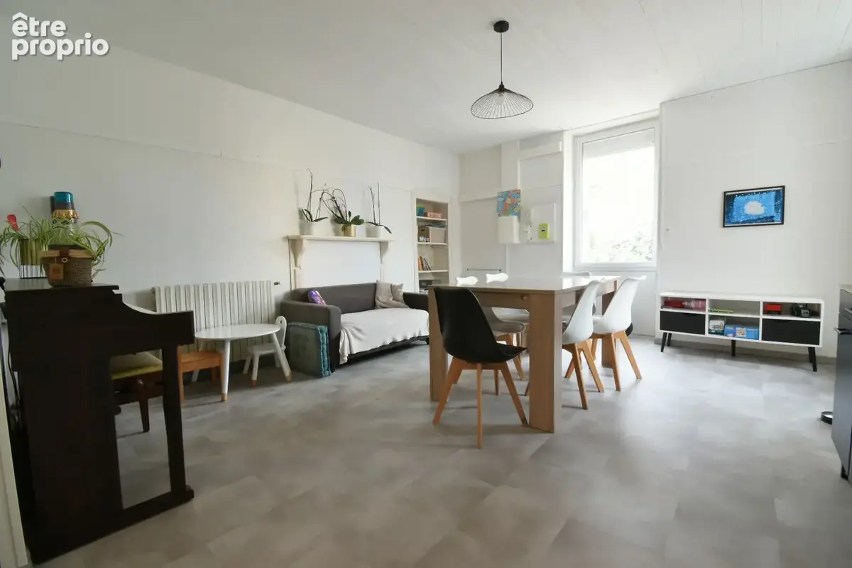 Maison en pierre rénovée – 134 m² – 3 chambres – Terrain de 1 100 m² - photo 7
