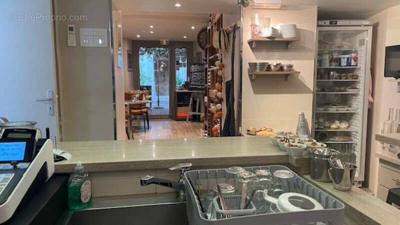 Commerce à MONTAUROUX