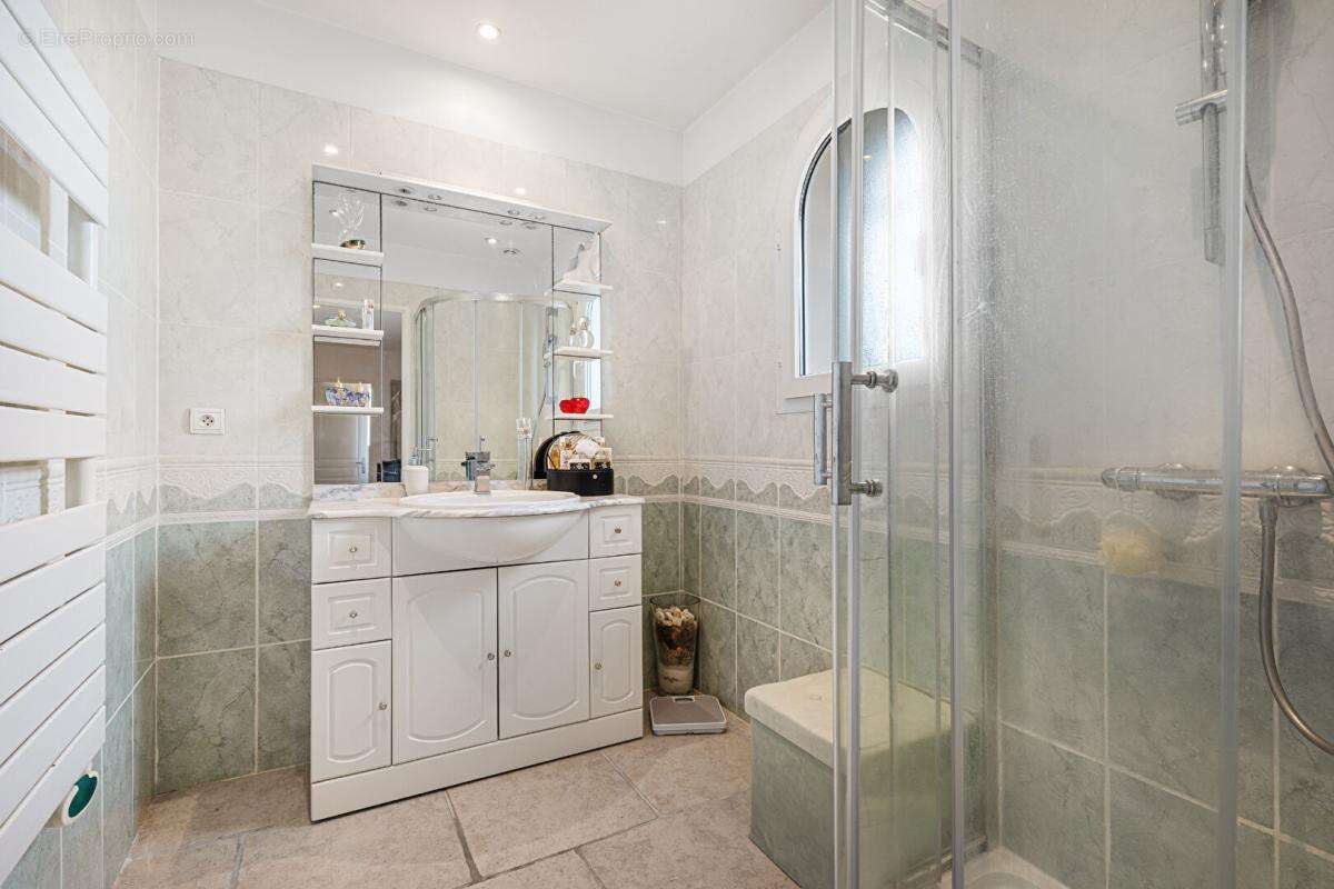 Maison à MOUANS-SARTOUX