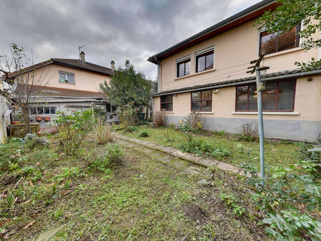 Maison à ECHIROLLES