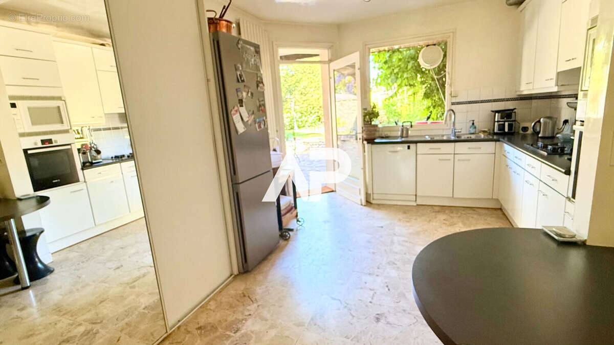 Maison Montmorency 8 pièces 197 m² - photo 4