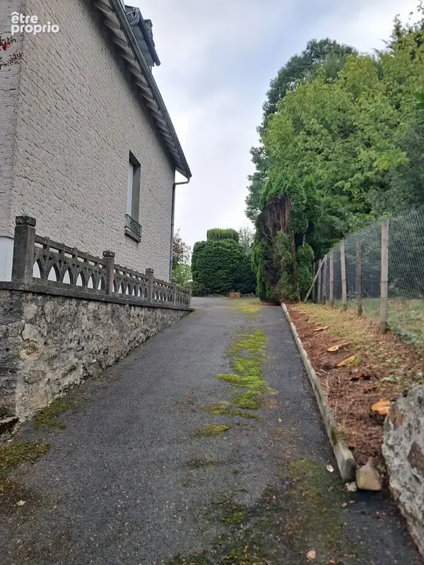 Maison plein e de charme avec garage et dépendance, jardin agréable. - photo 3