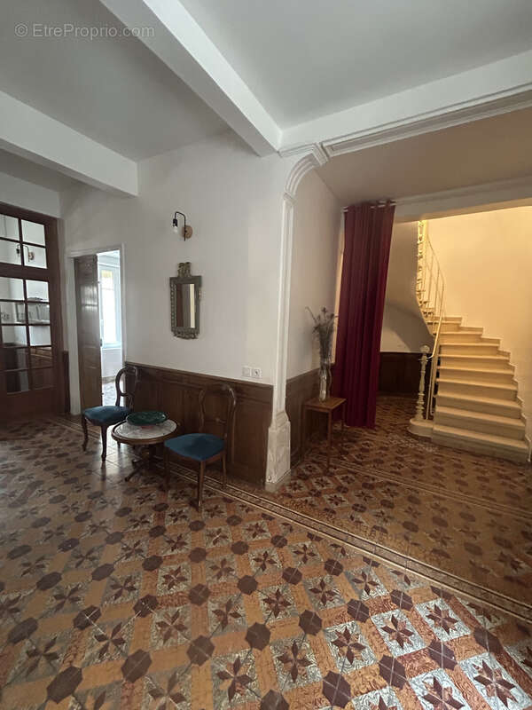 Maison de maître - 188 m2 - 6 pièces - photo 5