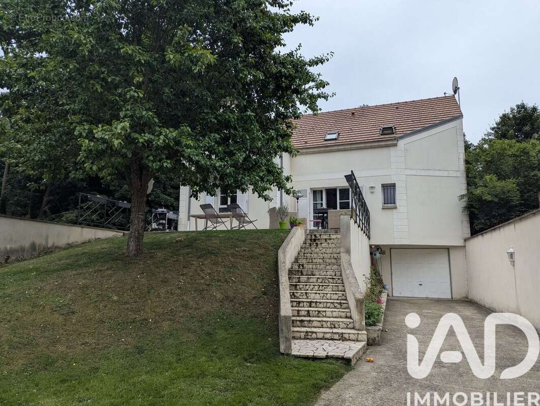 Photo 2 - Maison à JOUARS-PONTCHARTRAIN