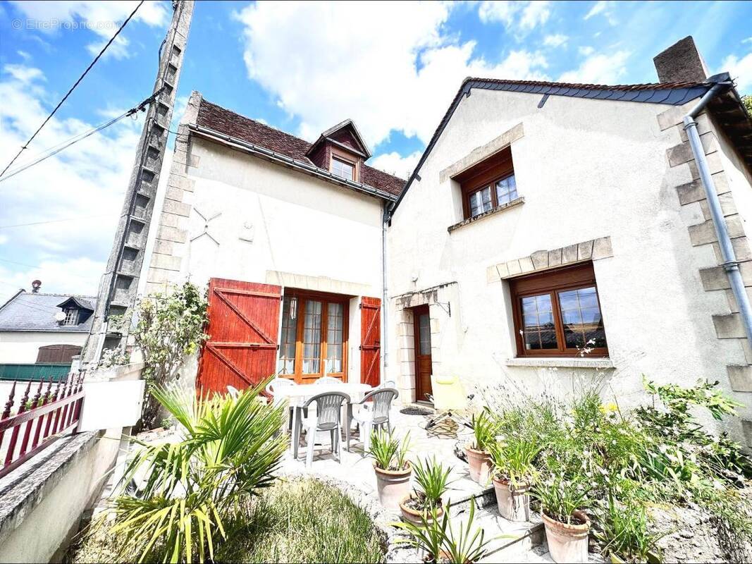 Maison à AVON-LES-ROCHES