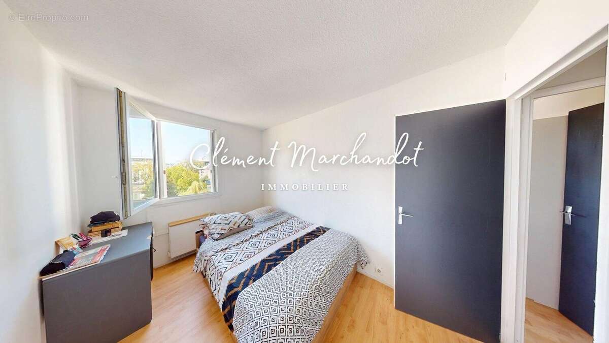 Photo 2 - Appartement à SAINT-DENIS