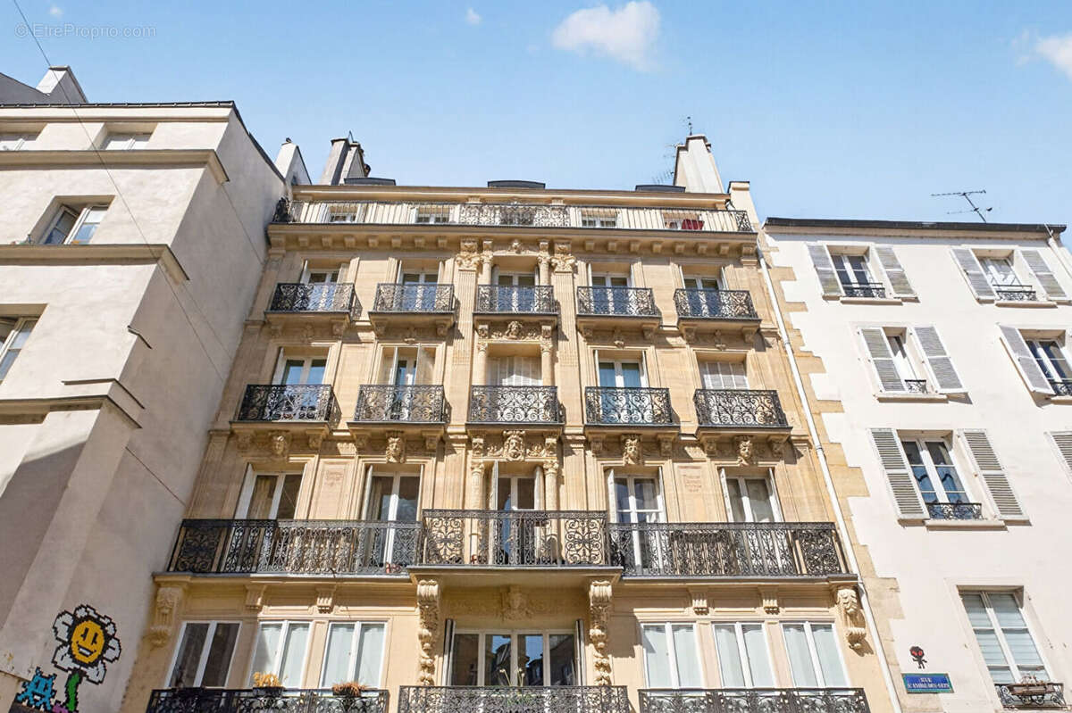 Paris 6eme - rue saint andre des arts - photo 13