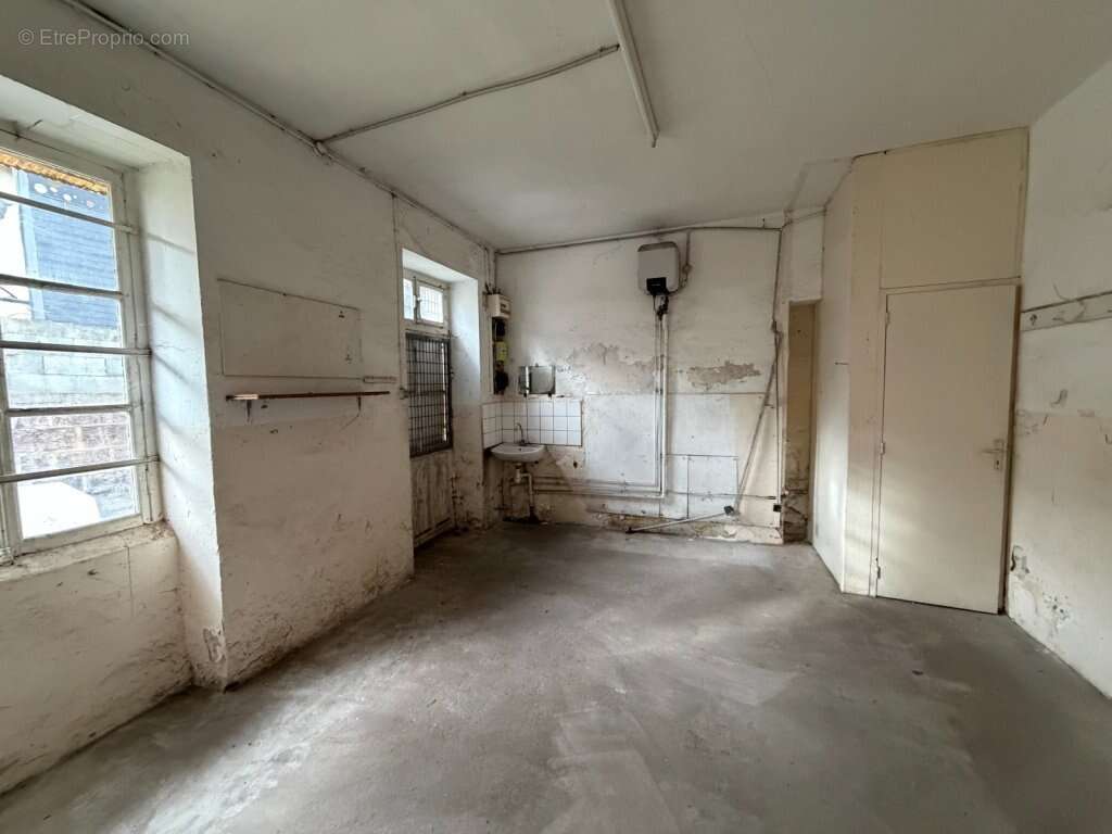 Commerce à LE CREUSOT