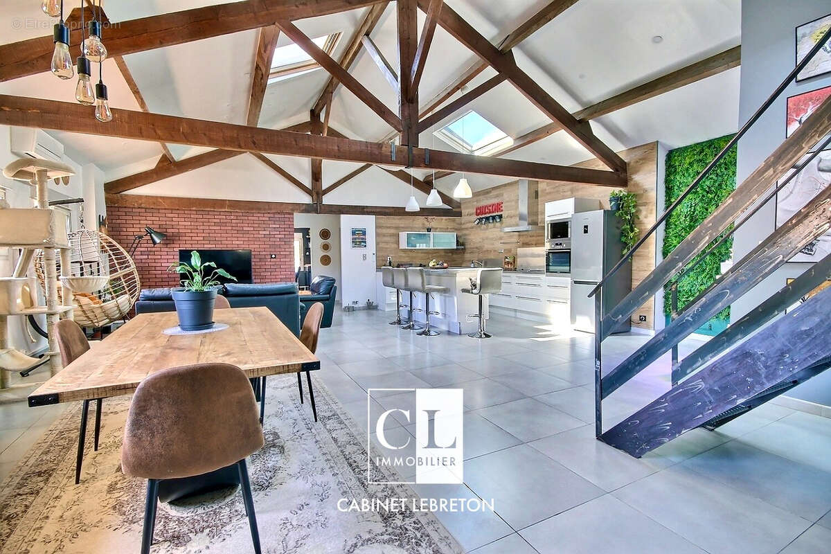 Appartement à MARSEILLE-11E