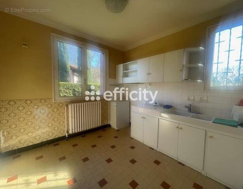 Maison à ROUSSILLON