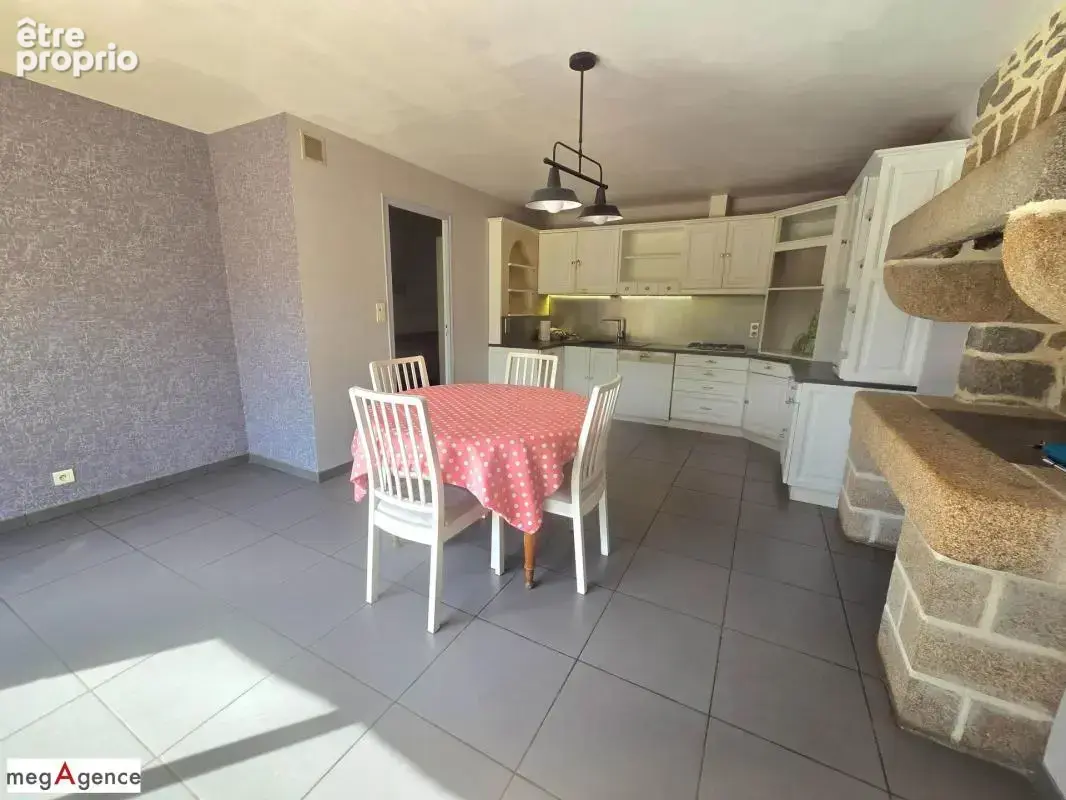 Belle longère en pierre 140m2 - 4 chambres avec dépendances et vaste terrain - photo 9