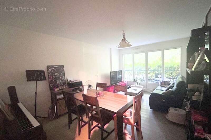 Appartement à vendre 5 pièces - Rez de jardin - CALME - PARKINGS - PROCHE DES COMMODITES - photo 5