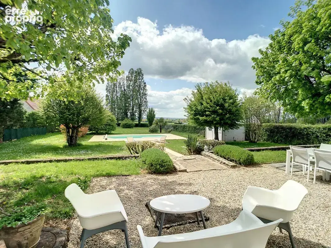 Appartement Cosne Cours Sur Loire 5 pièce(s) 155.80 m2 - photo 13