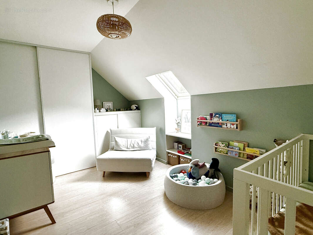 Maison à MORAINVILLIERS