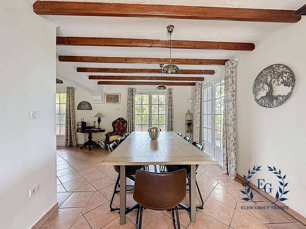 Maison à BESSE-SUR-ISSOLE