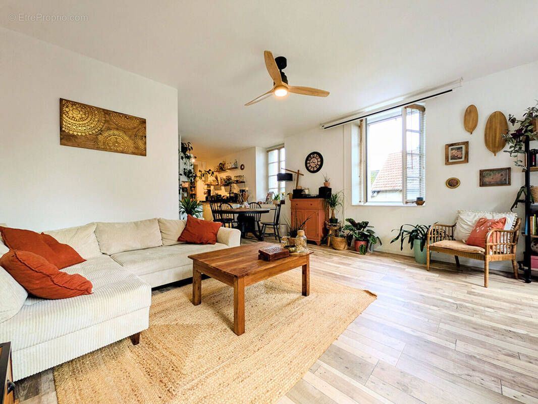 Appartement à OLORON-SAINTE-MARIE