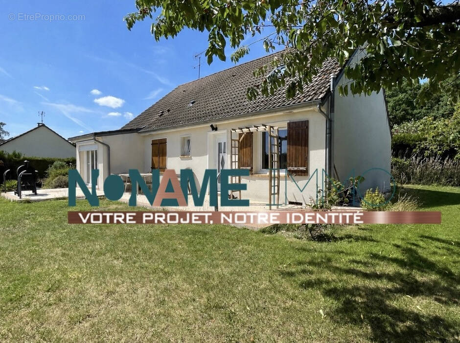 Maison à SASSEY
