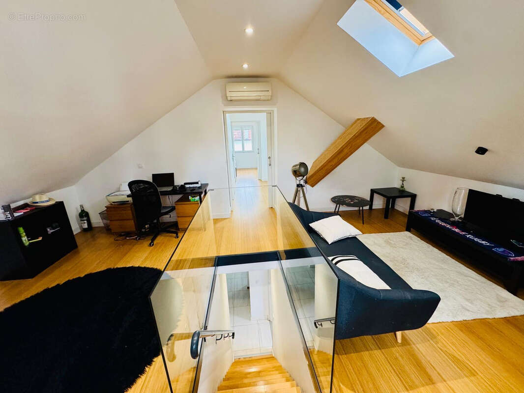 Maison à SAINT-MARTIN-D&#039;HERES