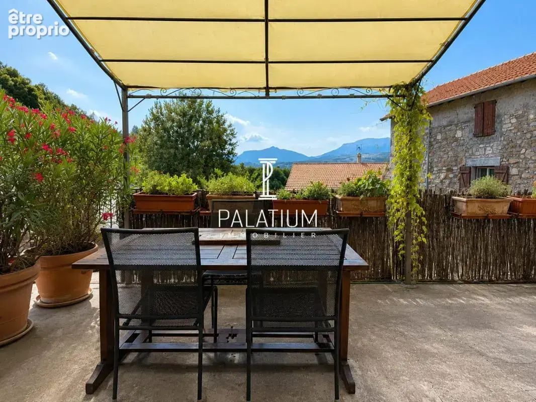 Maison de caractère - 260 m² - 4 appartements & revenus lo - photo 18