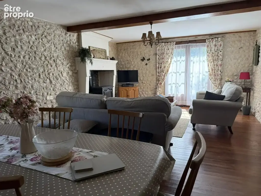 Superbe maison de 3 chambres, Maison d'amis de 2 chambres, piscine et grange - photo 14