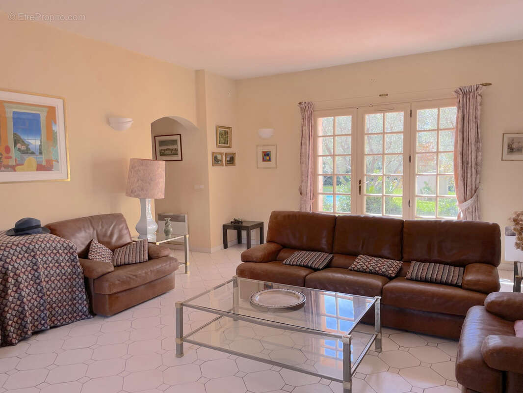 Maison à SIX-FOURS-LES-PLAGES