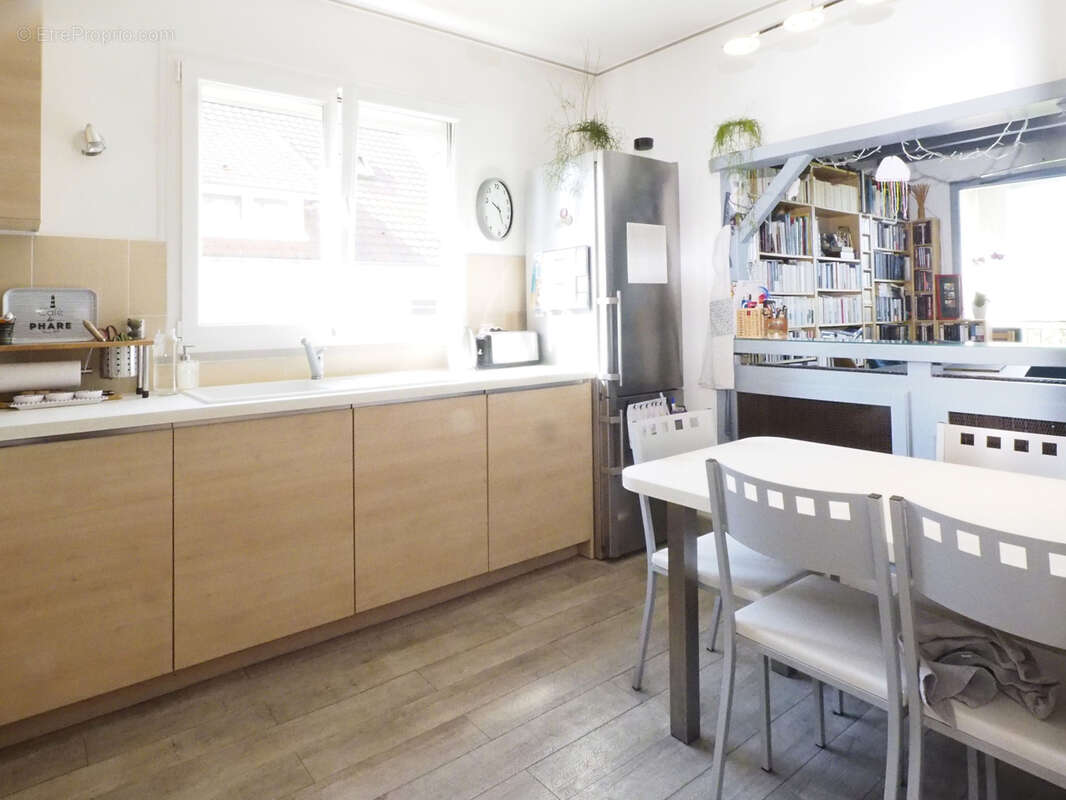 Maison à VAUX-LE-PENIL