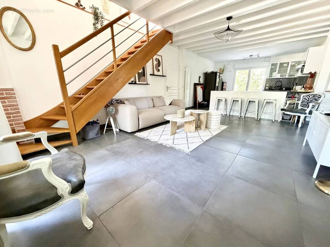 Maison à MONTRABE