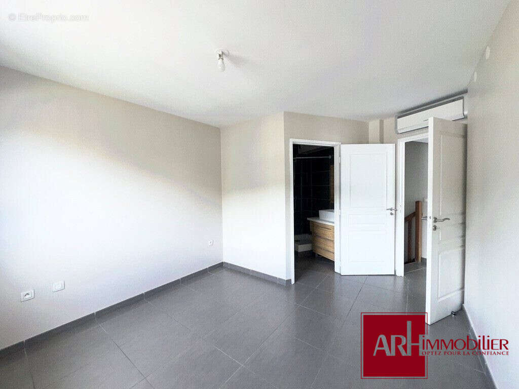 Appartement à SAINT-DENIS