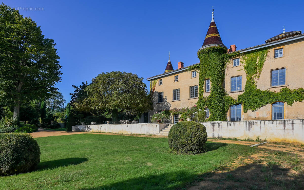 Maison à MARCILLY-D&#039;AZERGUES