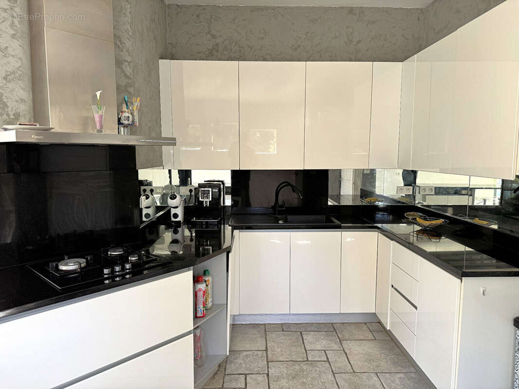 Maison à VILLENEUVE-LES-AVIGNON