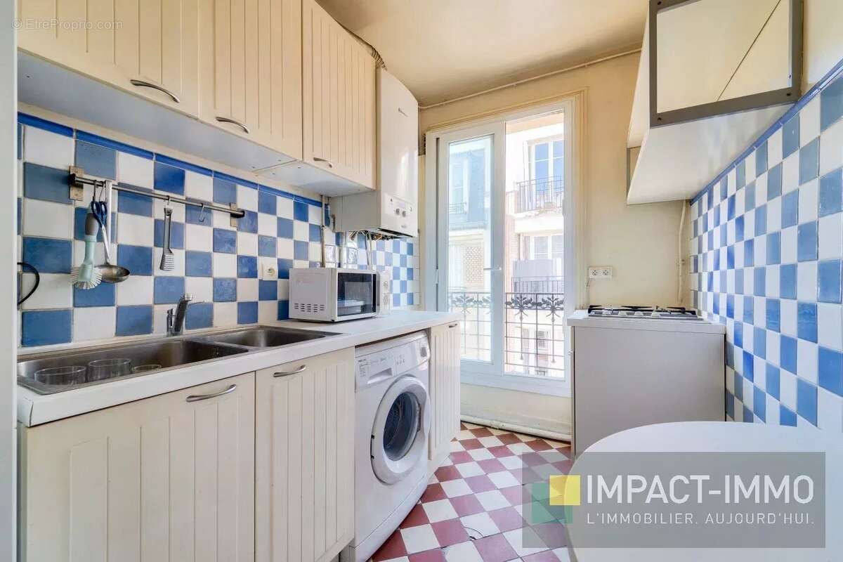 Appartement à COURBEVOIE