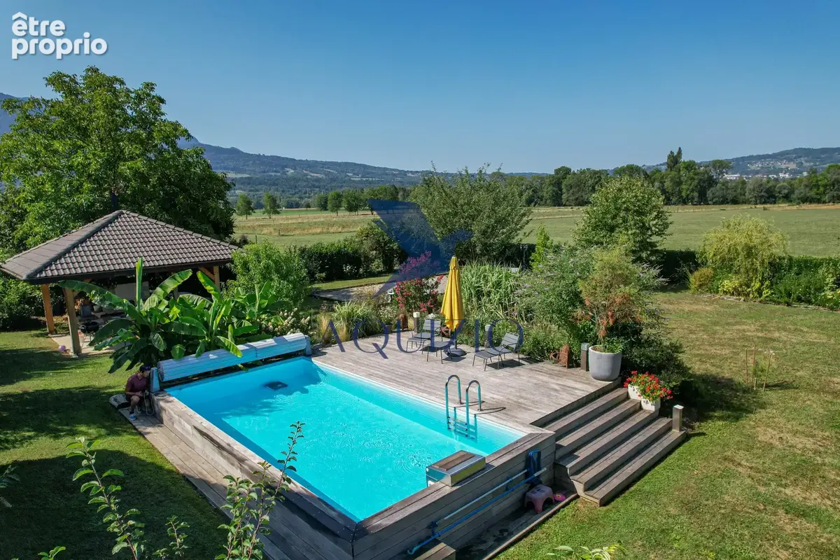 Propriété familiale de 173 m2   Plus de 2 200 m2 de terrain plat, piscine et vue montagnes - photo 27