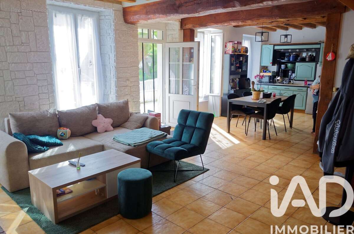 Photo 2 - Maison à COURLON-SUR-YONNE
