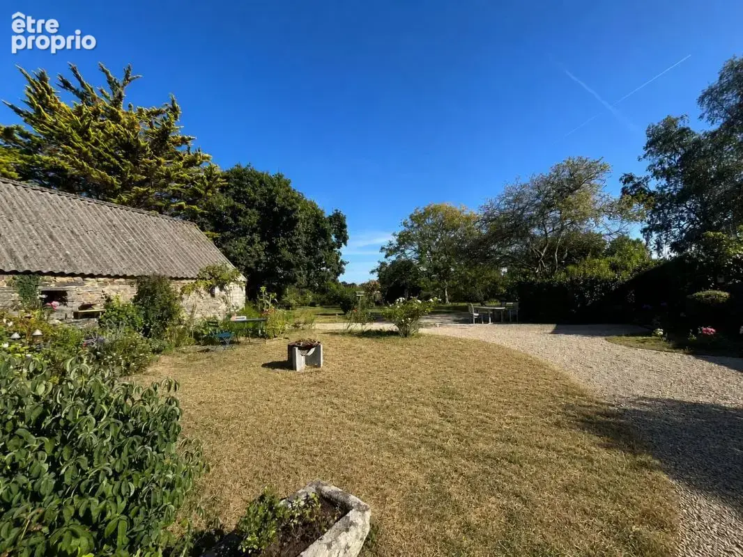 Un charme fou au cœur de Plouezoc’h ! Ensemble immobilier : maison principale, studio et dépendance - photo 22