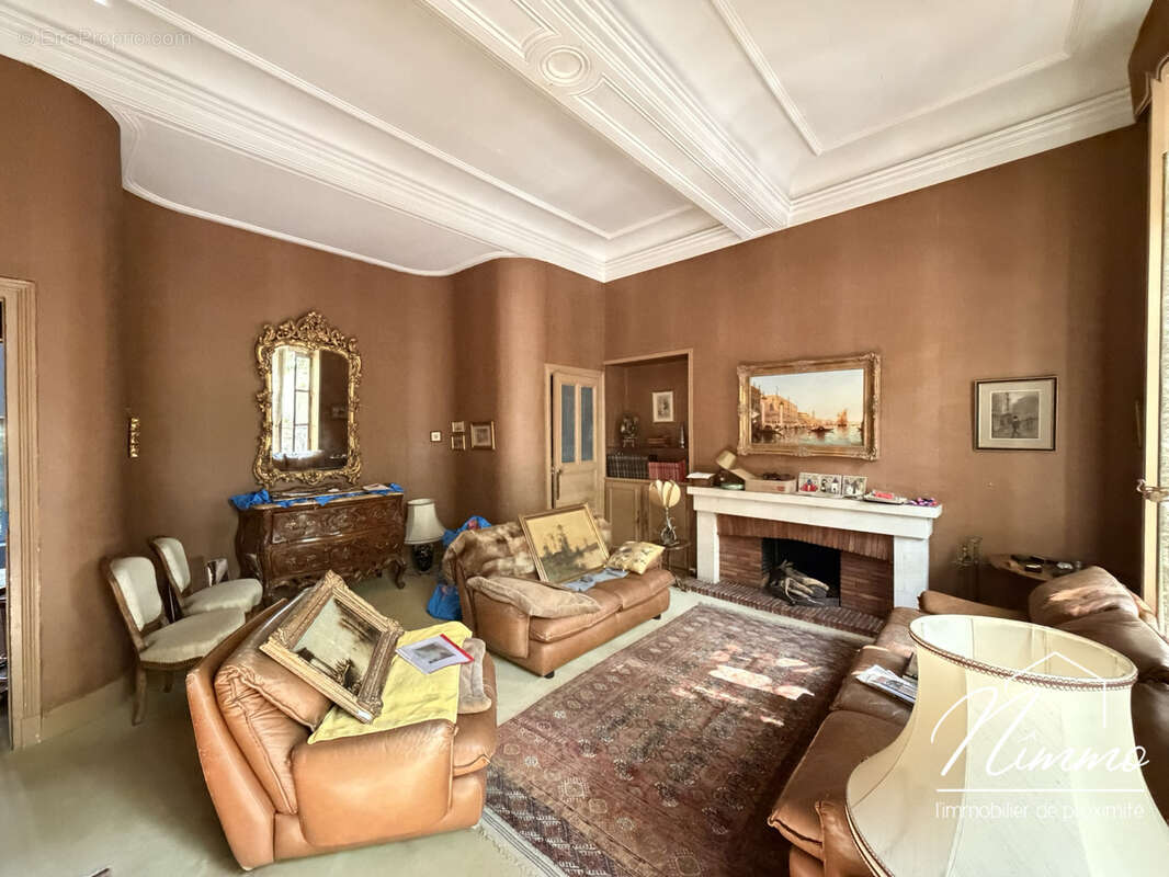 Nîmes carnot gare appartement bourgeois t6 balcons grenier cave - photo 4