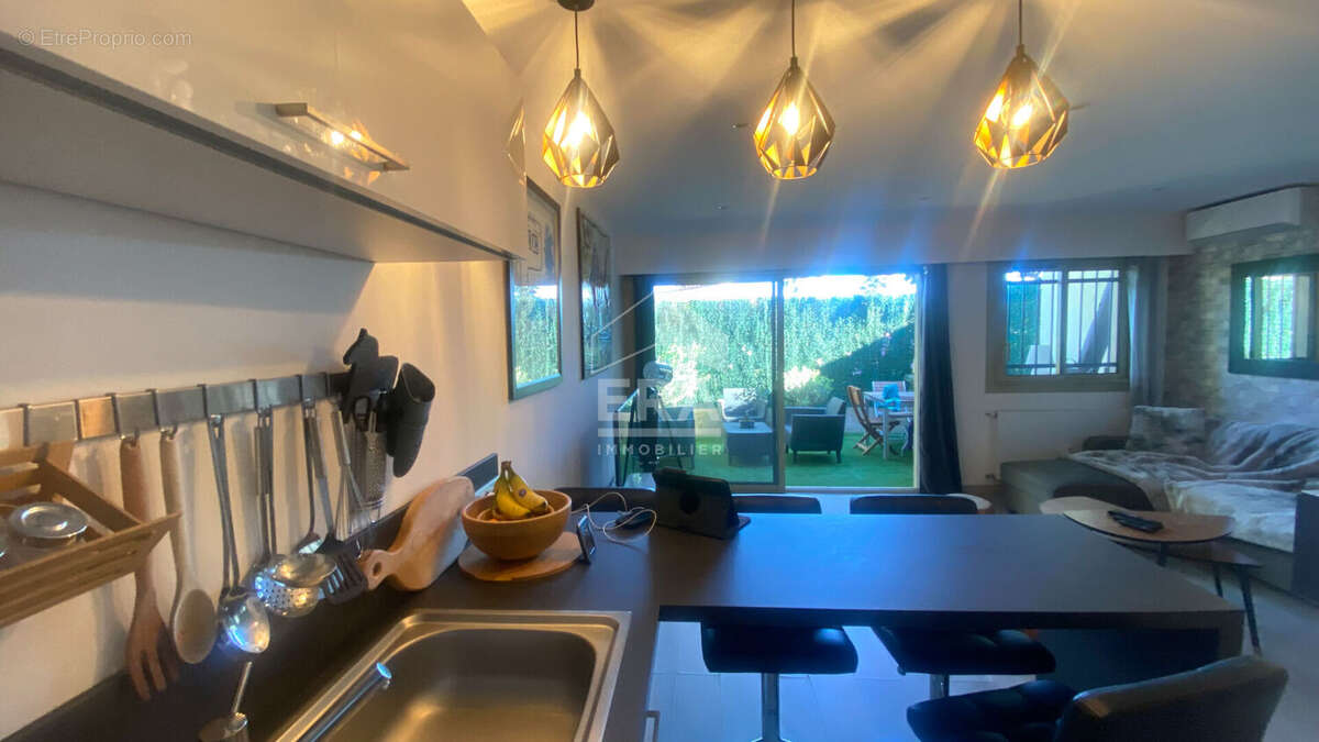 Appartement à LE CANNET