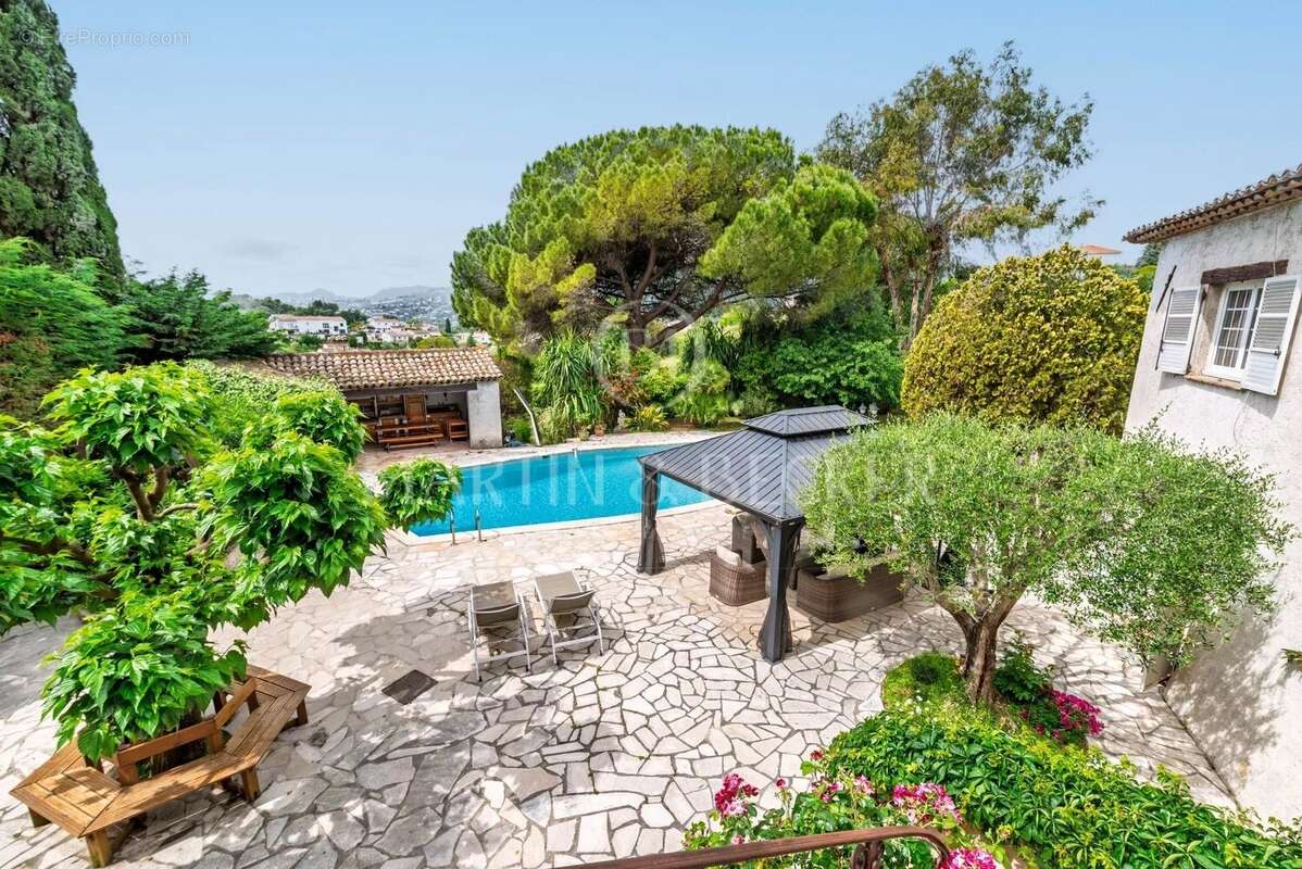 Maison à MOUGINS