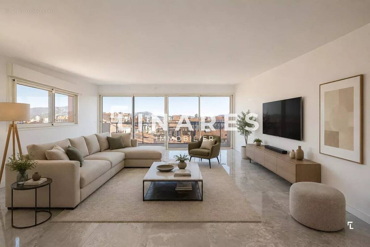 Appartement à MARSEILLE-6E