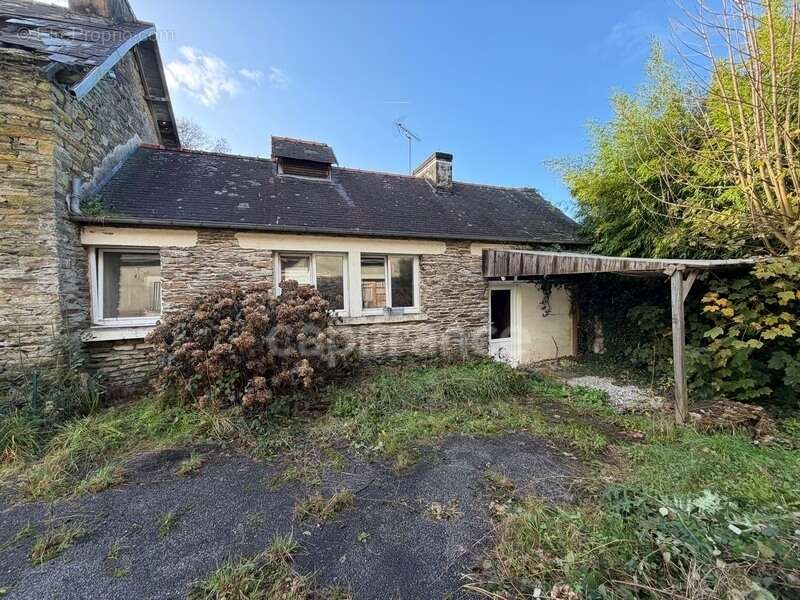 Maison à CARHAIX-PLOUGUER