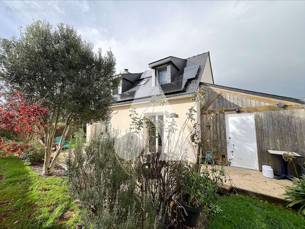 Maison à LOCOAL-MENDON