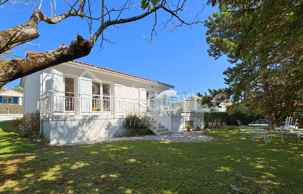Maison à MESCHERS-SUR-GIRONDE