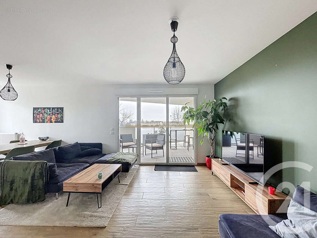 Appartement à DECINES-CHARPIEU