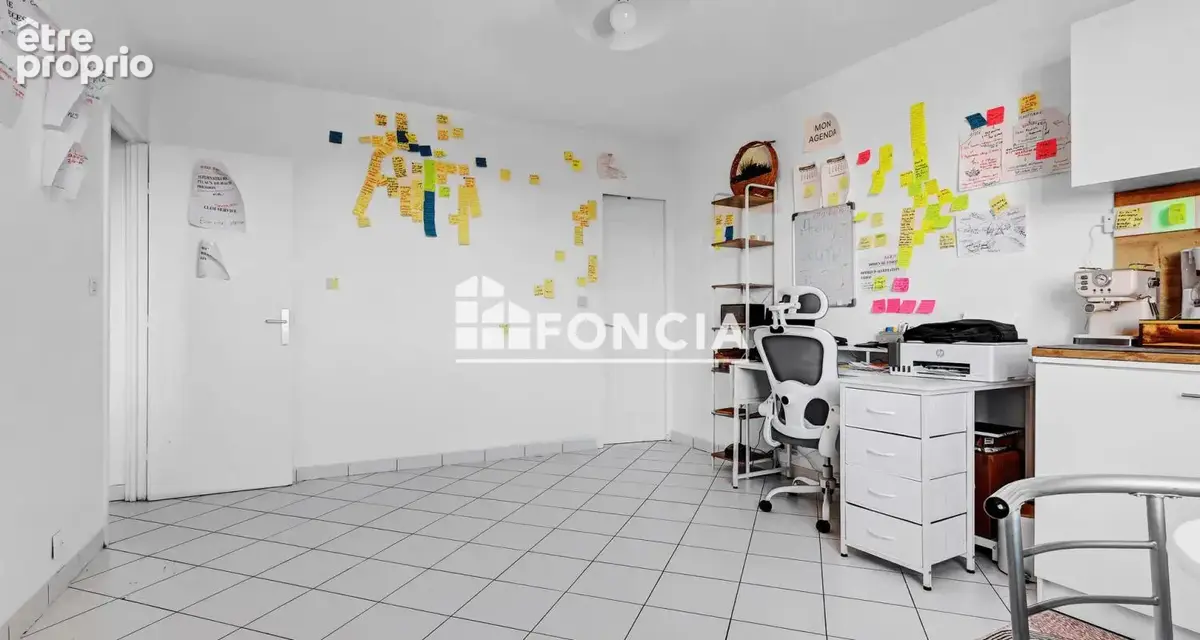 2 pièces de 34m2 au 2eme et dernier étage à 114 000€ sur petit immeuble sans charges, pas syndic pour l'instant, appartement au  - photo 4