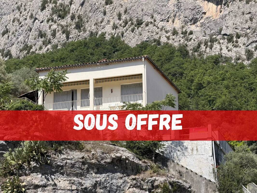 Maison à ENTREVAUX