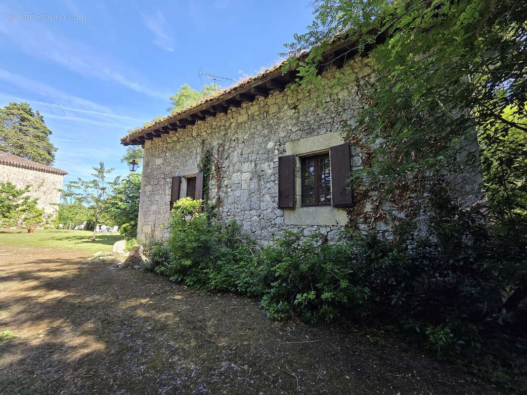 Superbe maison de Maître avec ses dépendances au coeur de la nature du Lot et Garonne - photo 38