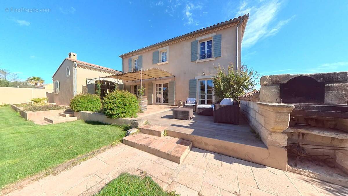 Maison à BESSAN